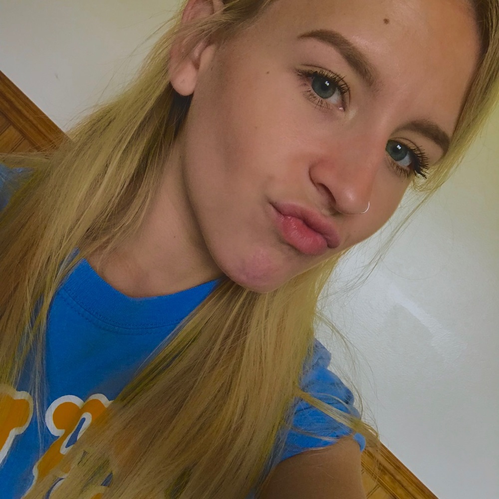 Meet your Posher, Natasha